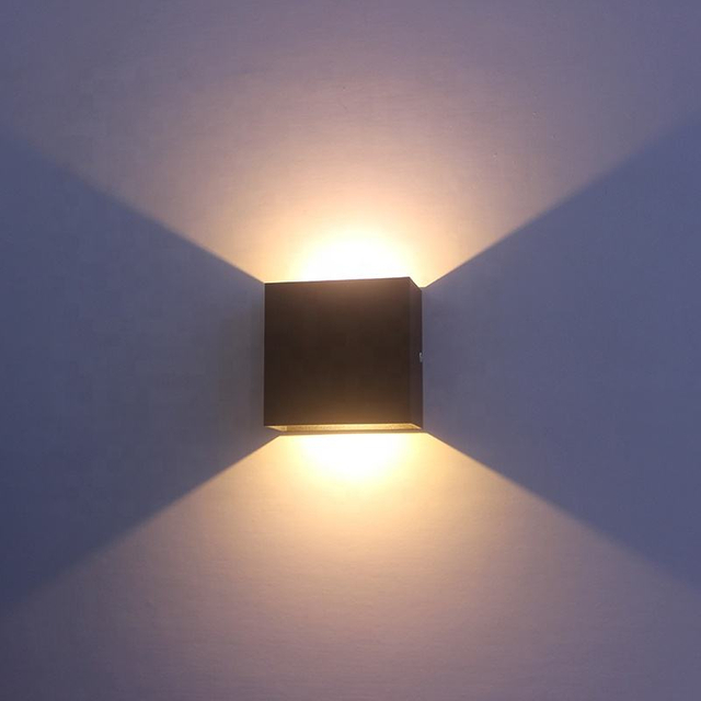 Schlanke LED-Schminktischleuchte zur Wandmontage, Badezimmerspiegel über Schrankbeleuchtung, weiche, silberfarbene, leuchtende weiße Lampe, individuelle dekorative CCT