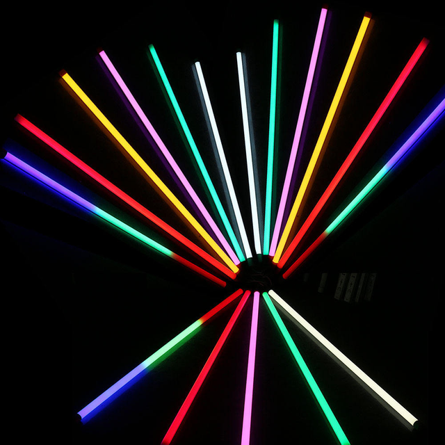 Großhandel mit T8-LED-Röhrenlicht, bunt, RGB, 18 W, 4 Fuß, T8-PC-wasserdichte LED-Röhre für den Außen- und Innenbereich