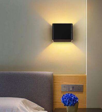 Moderne LED-Wandleuchte, wiederaufladbare Innen-Wandleuchte mit Bewegungssensor, nordische Nachttisch-Beleuchtung, Dekoration, Wohnzimmer-Wandleuchte