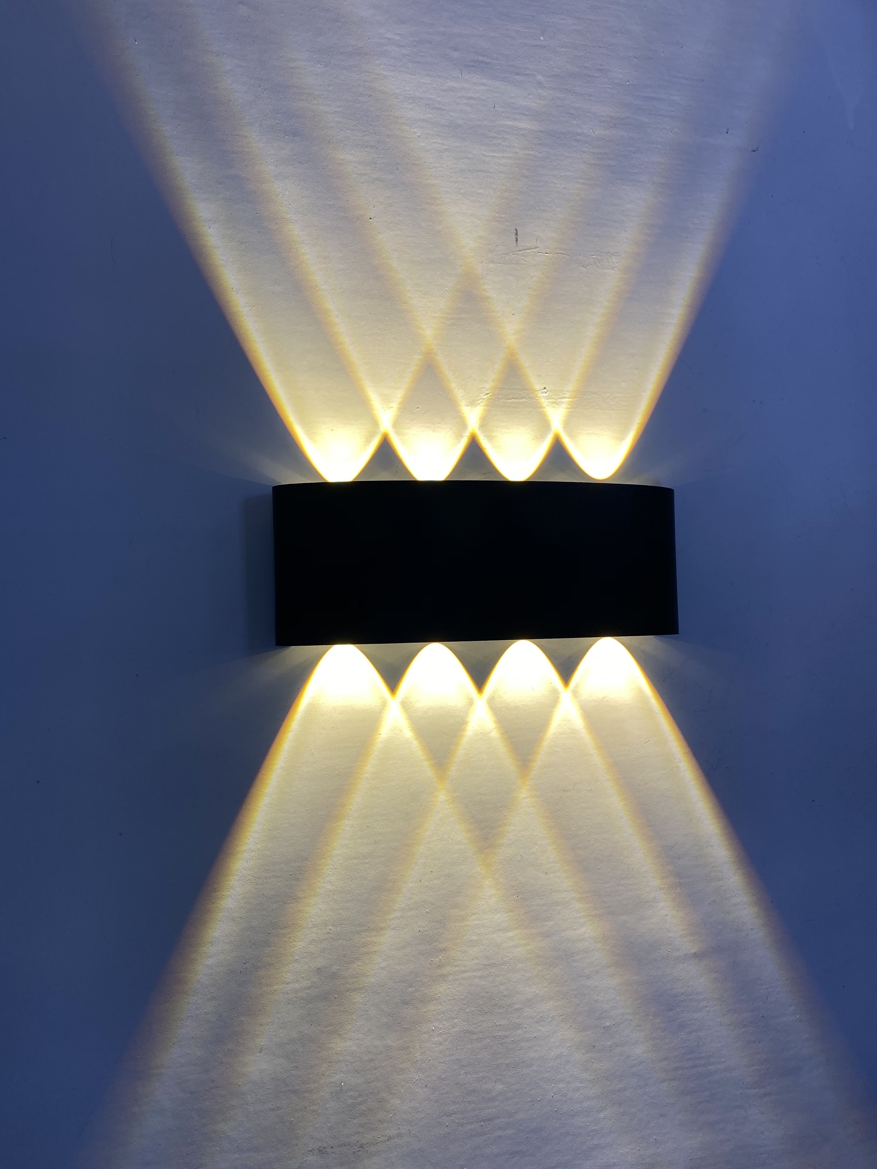APP-Fernbedienung 6W 8W LED Up Down Wandleuchte RGB Schlafzimmer Nachttischdekoration Wandlampe AC85-265V Industrieprojektbeleuchtung