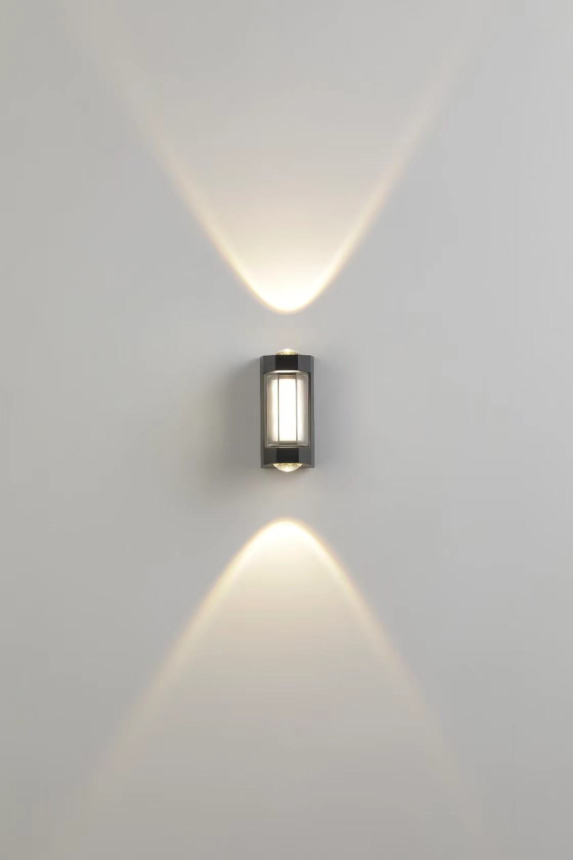 Wasserdichte LED-Wandleuchte, dekorative Gartenleuchten, Aluminium, nach oben und unten gerichtete Außenwandleuchte, LED-Wandleuchte montiert