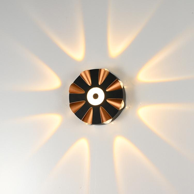 Umgebende leuchtende LED-Außenwandleuchte, wasserdicht, Gang, Balkon, Flur, Tür, Hintergrund, Landschaft, Aluminium-Wandleuchte