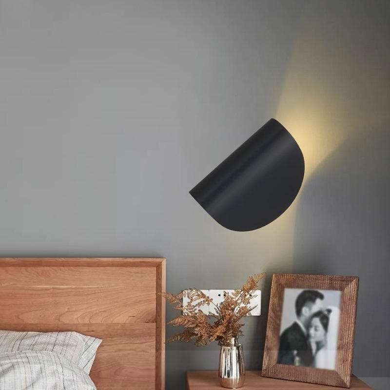 Drehbare Wandleuchte, moderne LED-Wandleuchte, minimalistische Wandleuchte, italienisches Wohnzimmer, kreative rotierende Kunst, Hotel-Wandleuchte, nordische Schlafzimmer-Nachtwandleuchte