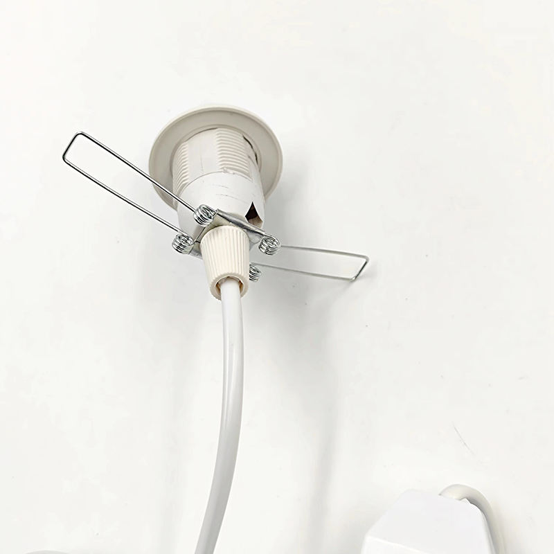 E14-Sockelfassung, europäischer Hängelampenhalter mit Ein-Aus-Schalter, EU-Stecker, Vintage-Kabelverlängerung E27 auf 2 3-poligen US-AU-Stecker