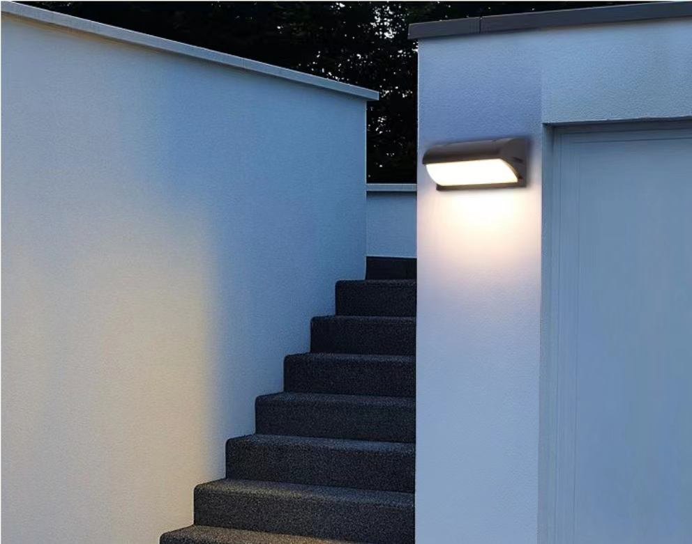 12W LED-Außenwandleuchte, wasserdichte LED-Wandleuchte, einfache Gangtreppe, Innenhofleuchte, Balkonwandleuchte, superhell