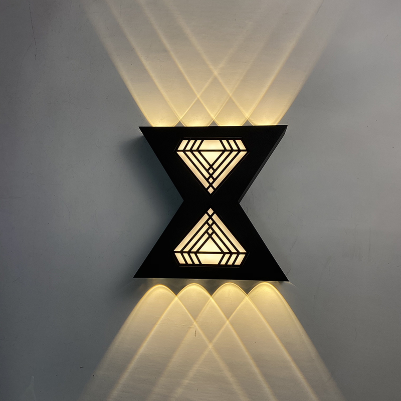 12 W Buchstabenförmige Wandleuchte, Auf- und Ab-Licht, LED-Wandleuchte für den Außenbereich, moderne Wandleuchte für den Außenbereich, schwarze Außenwandleuchte, schwarze Außenwandleuchte