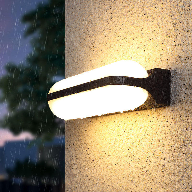 Einmalige, doppelte, wasserdichte LED-Wandleuchte für den Außenbereich, die mit einer LED-Balkonwandlampe ausgestattet ist