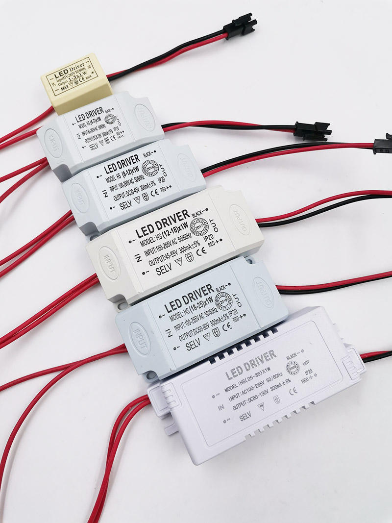 Netzteil 12V 10W 20W 25W 30W 36W 50W 60W 80W 100W 120W 150W 250W Transformator Wasserbeständiger LED-Treiber OEM IP67 Wasserdicht