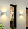 Außenlampen 10W LED-Wandleuchte IP65 Schwarz Dekorative Veranda Garten Haus Wasserdichte Glühbirnen Modernes Aluminiumbacken