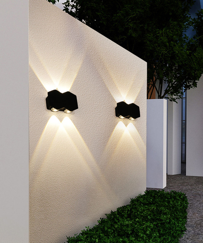 Neue schwarze wasserdichte 4W 6W 8W Außenwandleuchte Up And Down Lights Wandmontierte rautenförmige Wandleuchte