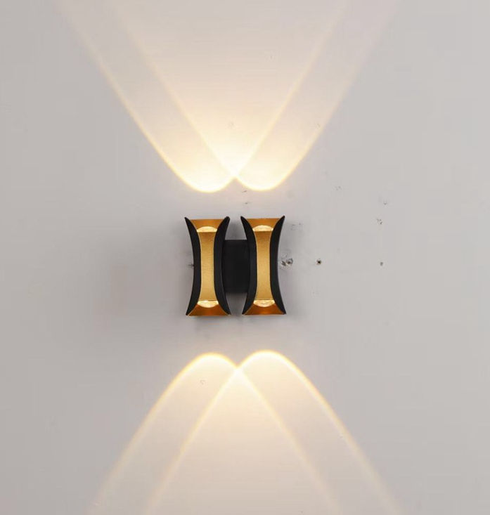 Neue wasserdichte LED-Wandleuchte mit schwarzem langen Streifen für RGB-Außenbalkon, Aluminium, Veranda, Gartenleuchte, Villa, Wandleuchte