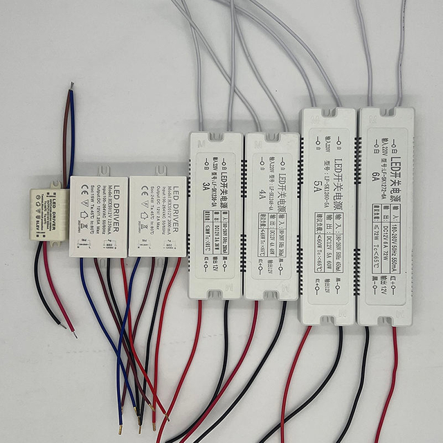 7-72W LED-Beleuchtungstransformatoren DC12V-Treiber-LED-Adapter Netzteil Hochwertiger, sicherer Treiber für LED-Lampe/-Streifen