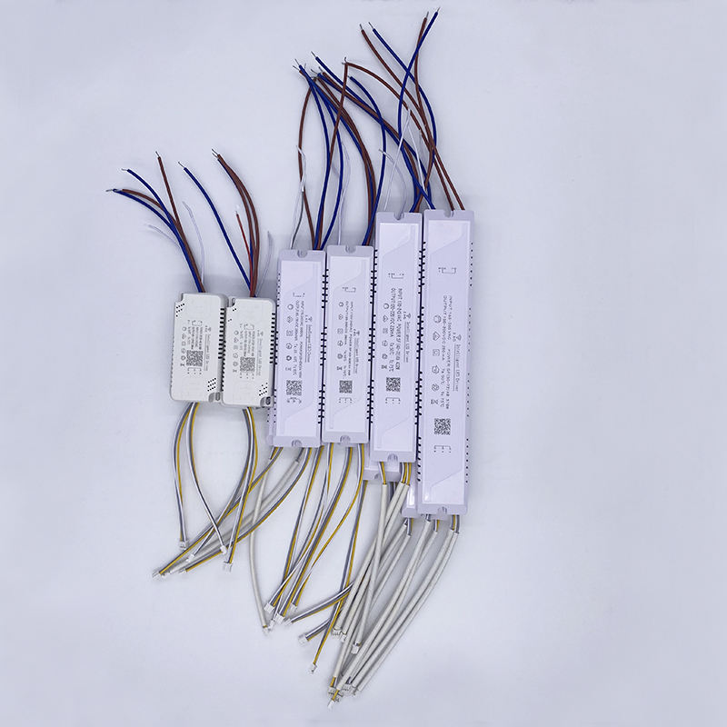 6-Wege-LED-Beleuchtungstransformatoren mit 300–432 W, 2,4 G-Treiber, Treiber mit drei Farbtemperaturen, hochwertiger, sicherer Netzteil-LED-Adapter-Treiber