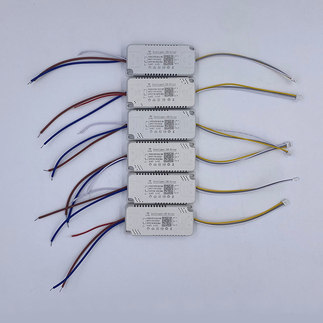2 Wege 48–160 W 2,4 g LED-Treiber, Lampentreiber, drei Farbtemperatur-Antrieb, LED-Beleuchtungstransformatoren, hochwertiger, sicherer 2,4 G-Treiber, Netzteil, LED-Adapter, Treiber