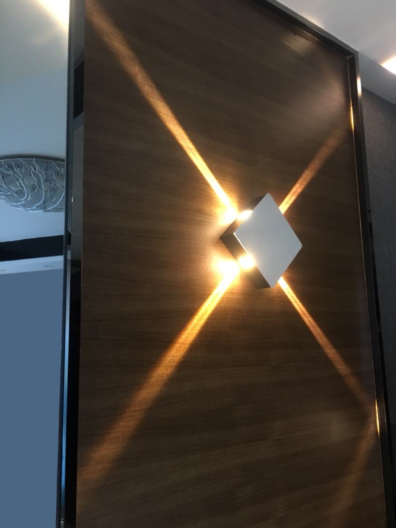 LED Innenwandleuchte Wandmontage Aluminium Hoteol Barber Shop Wandleuchte Wohnzimmer Hochwertiger Kreuzstern mit gutem Preis