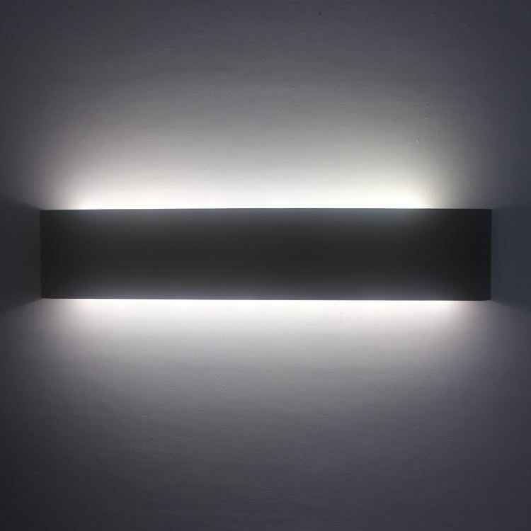 Neue moderne LED-Aluminiumlampe, Nachttischlampe, Wandlampe, Zimmer-/Badezimmerspiegelleuchte, lange Welle, schwarze und weiße Schale