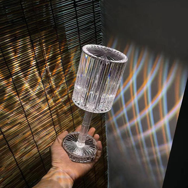 Ausgefallene Nachtlichter, LED-Nachtlicht, italienischer Designer, Kristall-Tischlampe, moderne Mode, USB-Aufladung, romantisches Geschenk, Nachtlicht, Blumen-LED-Tischleuchte