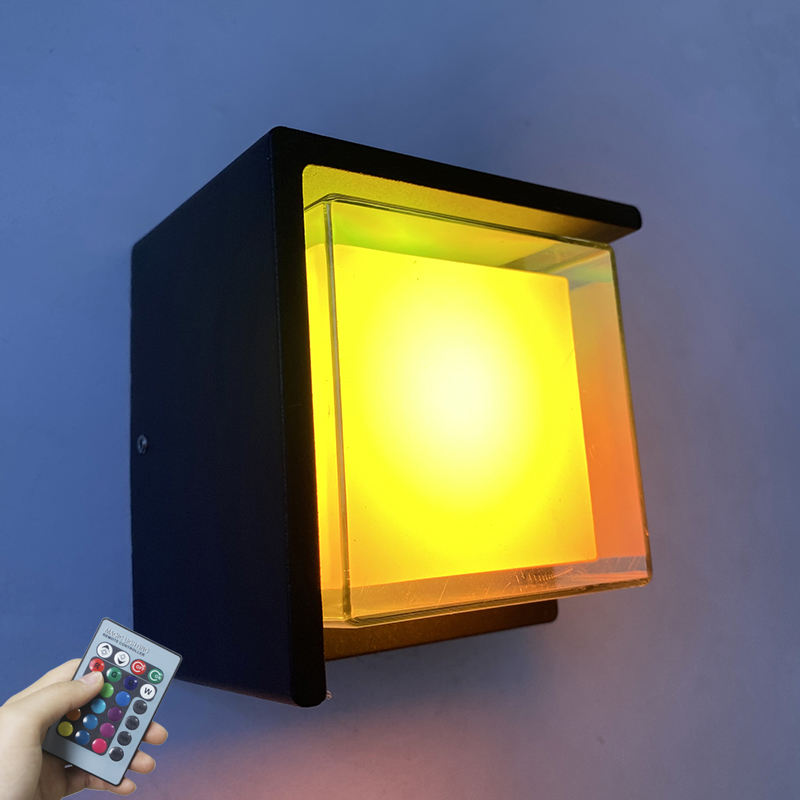 Outdoor-LED-Wand IP65 Tuya Graffiti Smart APP-Steuerung bunte Dimmung wasserdichte Outdoor-Wandleuchte modernes Licht im Freien
