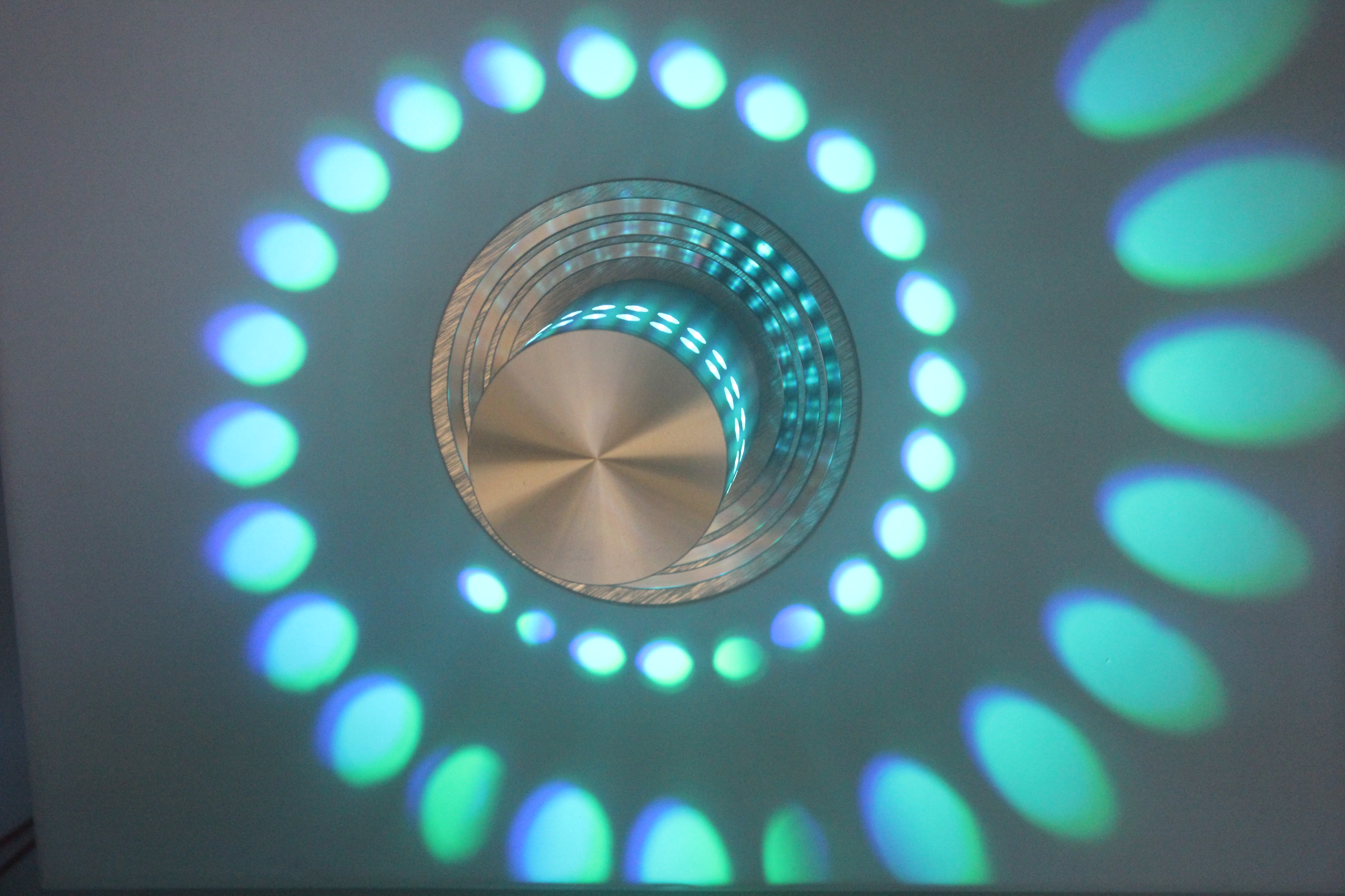 LED-Deckenleuchte, poröse LED-RGB-Deckenwandleuchte mit Fernbedienung, Innen-LED-Treppenwandleuchte AC85-265, Neujahrsgeschenk