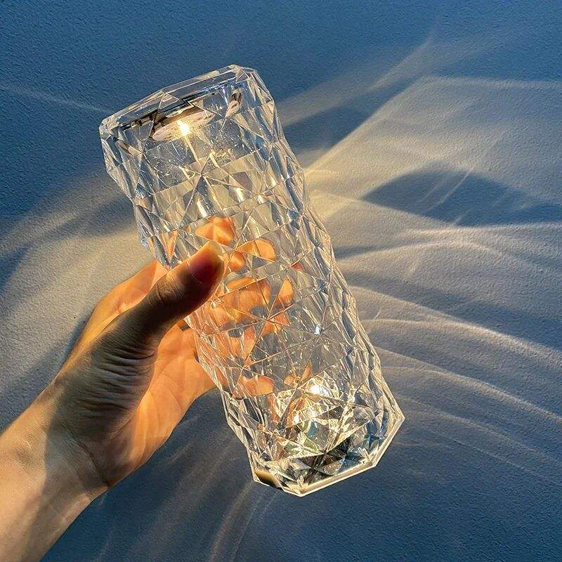 Amazon Luxuriöse, moderne, transparente LED-Nachttischlampe aus Kristall mit Touch-Steuerung, aus Acryl, wiederaufladbar, romantisches Abendessenlicht