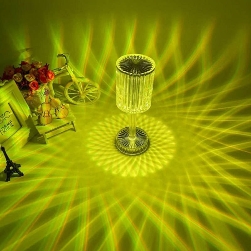 Ausgefallene Nachtlichter, LED-Nachtlicht, italienischer Designer, Kristall-Tischlampe, moderne Mode, USB-Aufladung, romantisches Geschenk, Nachtlicht, Blumen-LED-Tischleuchte