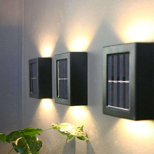 Heißer Verkauf Outdoor Smart Garden Dekorative Hängeleuchte Wasserdicht Oben und Unten Leuchtende Led Solar Wandleuchte