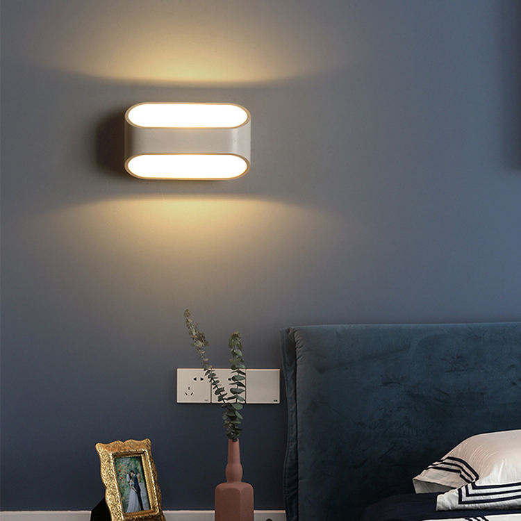 Neue weiße Aluminium 5W RGB Wandleuchte Up And Down Indoor Wandlamp Diy Farbe mit Controller Innenwandleuchte RGB Wandleuchte