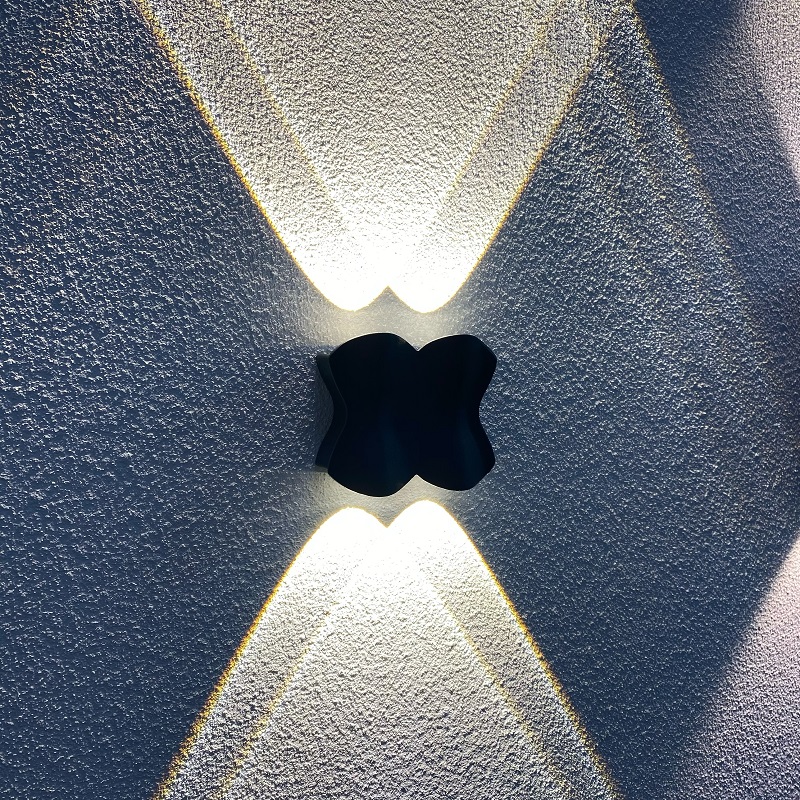 schwarze Außenwandleuchte