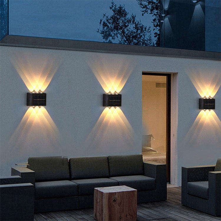 Solar-Außengartenlampe, Heimwandlampe, Dekoration, Layout, Wand, neue nach oben und unten leuchtende Wandlampe