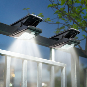 Hochwertige wasserdichte Ip65 doppelseitige LED-Wandleuchte, moderne Solar-Wandleuchte für den Außenbereich, beleuchtet die Wand, den Garten, die Solarleuchte nach oben und unten