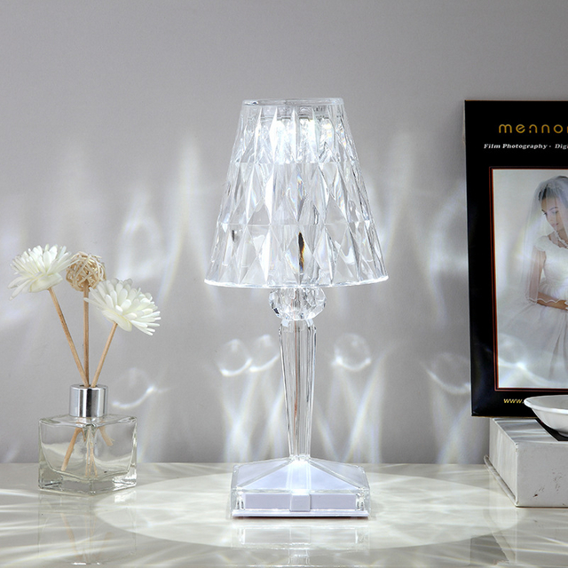Spanische Rose Kristall Tischlampe Schlafzimmer USB Lade Schreibtischlampe Nachttisch Romantisches Nachtlicht Blütenblatt Atmosphäre Geschirr Innen Mehrfarbig