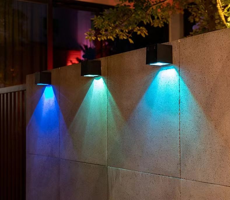 Solar-Wand-Außen-Garten-Haus-Wandleuchte, wasserdichte Auf- und Ab-Beleuchtungslampe, Villa, dekorative Garten-Wandleuchte