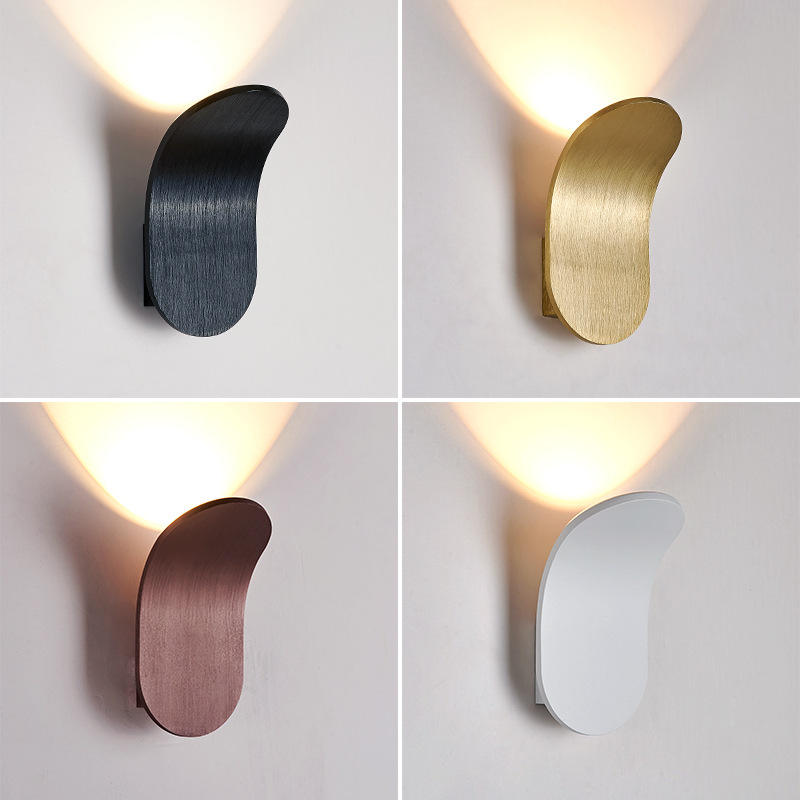 Nordische moderne RGB-LED-Wandleuchte aus Metall, dekorativ, moderne Nachttischlampe, Spiral-Nachtlampe, moderne Gang- und Innenwandleuchte