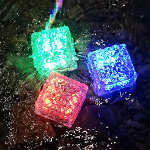 Bunte Solarleuchten, eisförmiges Licht für den Außenbereich, LED-Lichtwand, Solar-Fliesenlampe, quadratische Lampe, eisförmiges dekoratives Licht, Solar-Erdlampe, IP65, wasserdichte Stufen-Außendekoration