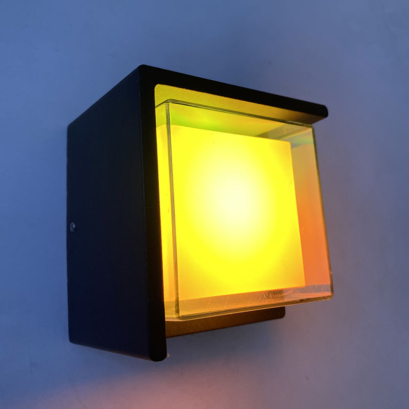 5W modernes LED-Kaltlicht RGB mit Controller, Auf- und Ab-Beleuchtung, Würfel-Wandleuchte, Lampenbefestigung, Innen- und Außenbeleuchtung