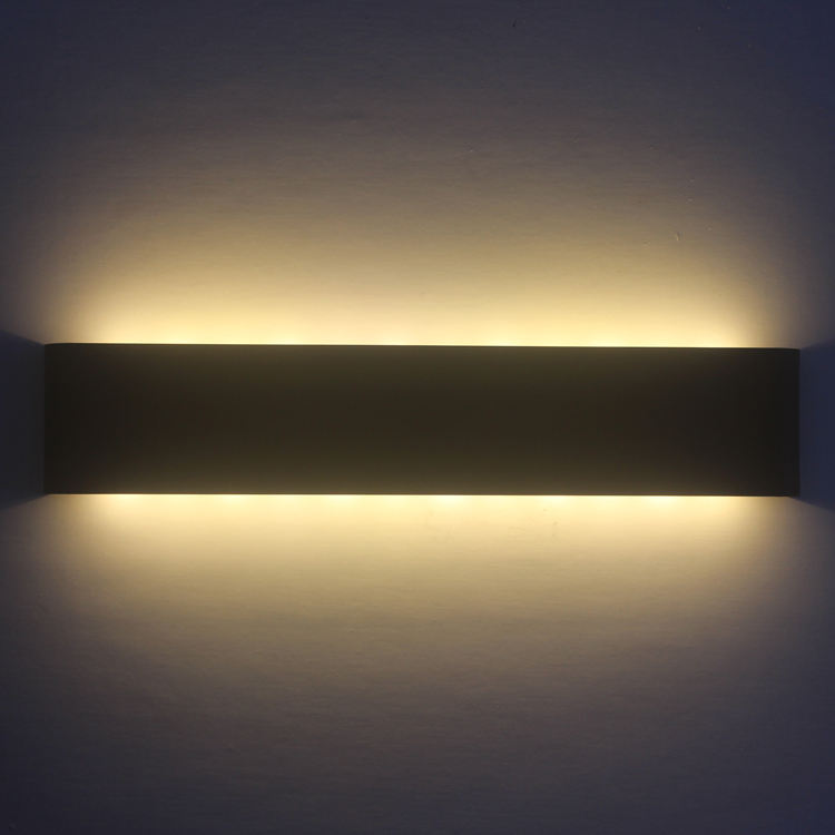 Neue moderne LED-Aluminiumlampe, Nachttischlampe, Wandlampe, Zimmer-/Badezimmerspiegelleuchte, lange Welle, schwarze und weiße Schale