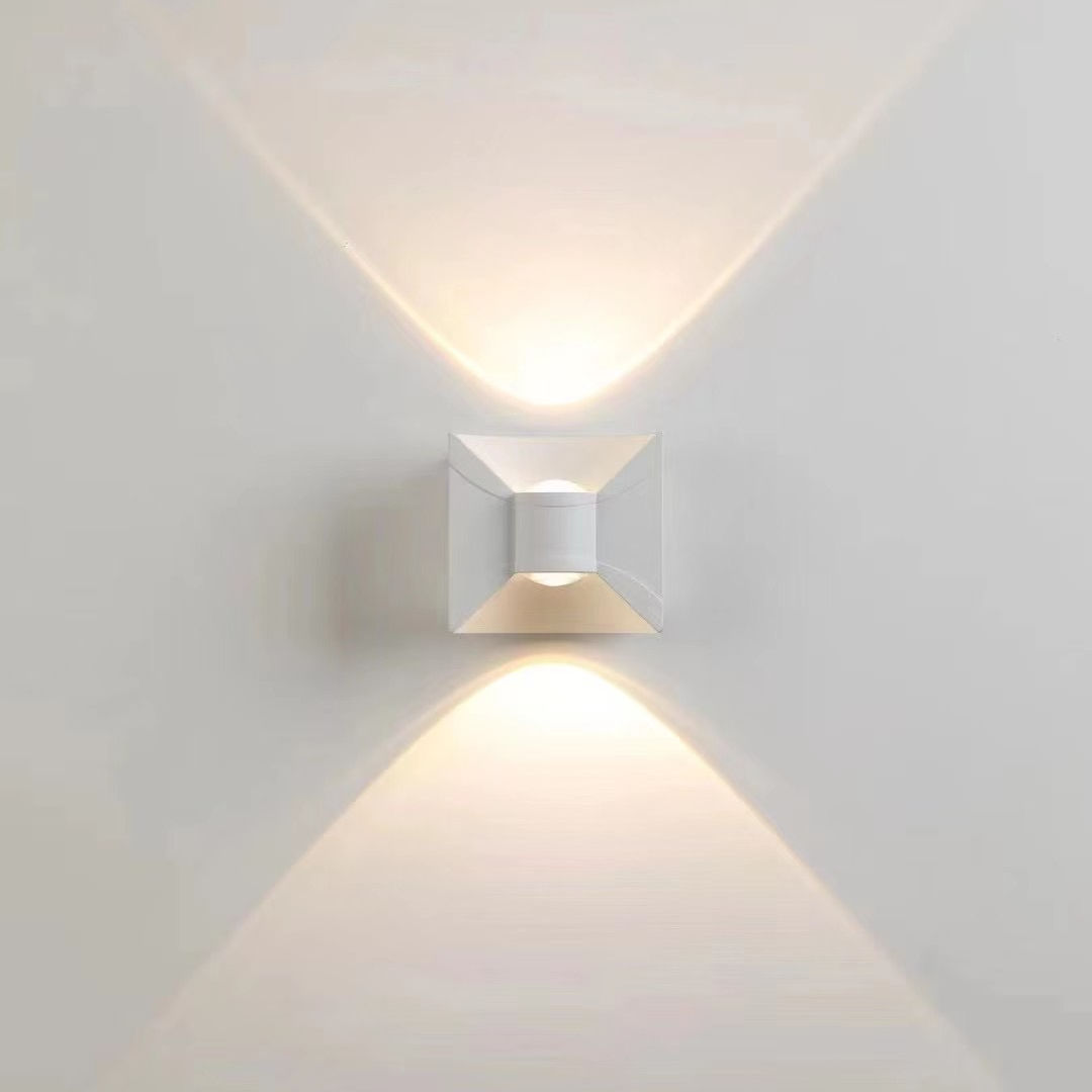 IP65 LED Wandleuchte Aluminium RGB Outdoor Wasserdicht Gartenzaun Innen Mode Wandleuchte für Schlafzimmer Nachttisch Wohnzimmer Treppen