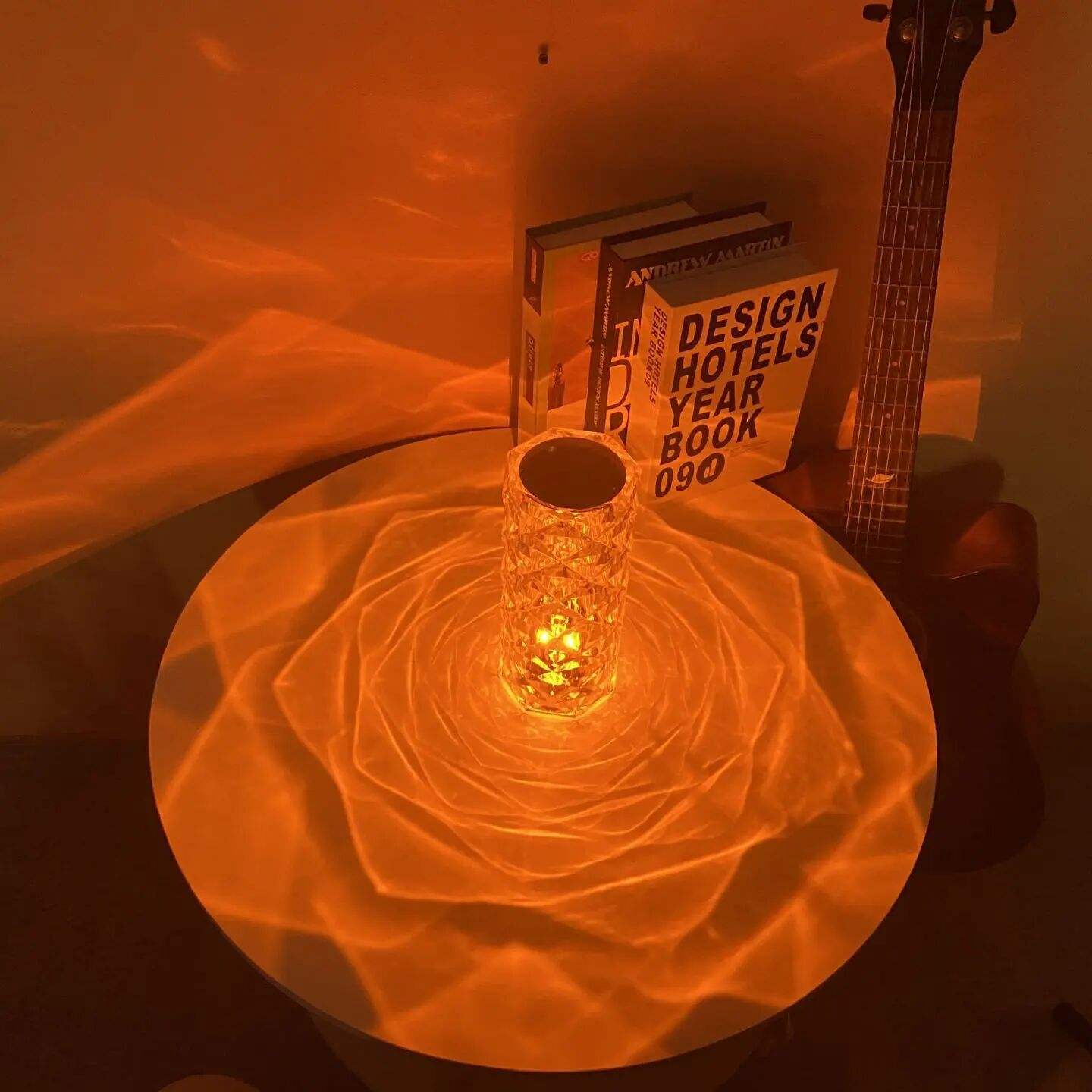 Amazon Luxuriöse, moderne, transparente LED-Nachttischlampe aus Kristall mit Touch-Steuerung, aus Acryl, wiederaufladbar, romantisches Abendessenlicht