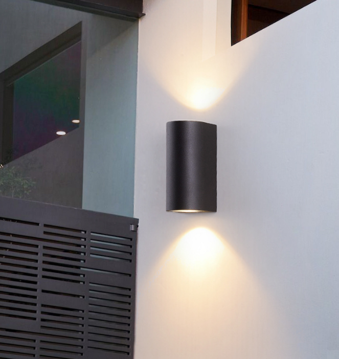 China Manufacture Home External 3000-6000k 6W Innendekoration LED-Wandleuchte für den Außenbereich 15 * 8 * 6,8 cm nach oben und unten