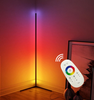 Bunte netzrote Wohnzimmer-Ecklampe, Live-Dreieck-Fülllicht-Atmosphärenlampe, LED-Dimm-RGB-Stehlampe