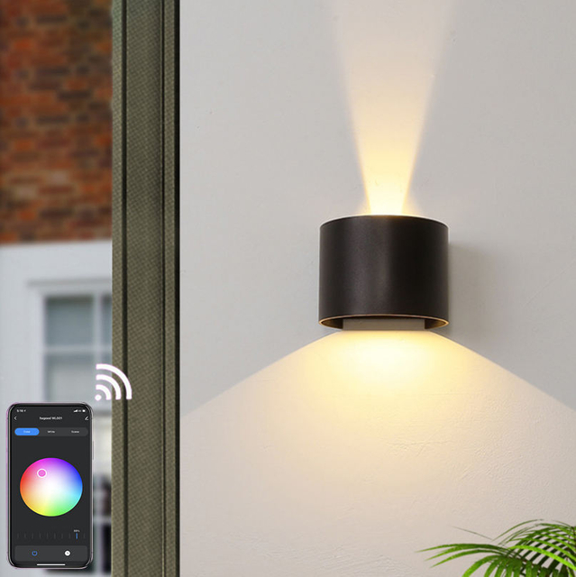RGBW APP Control Halbrunde IP65 wasserdichte Wandleuchte bunte dekorative intelligente Wandleuchte