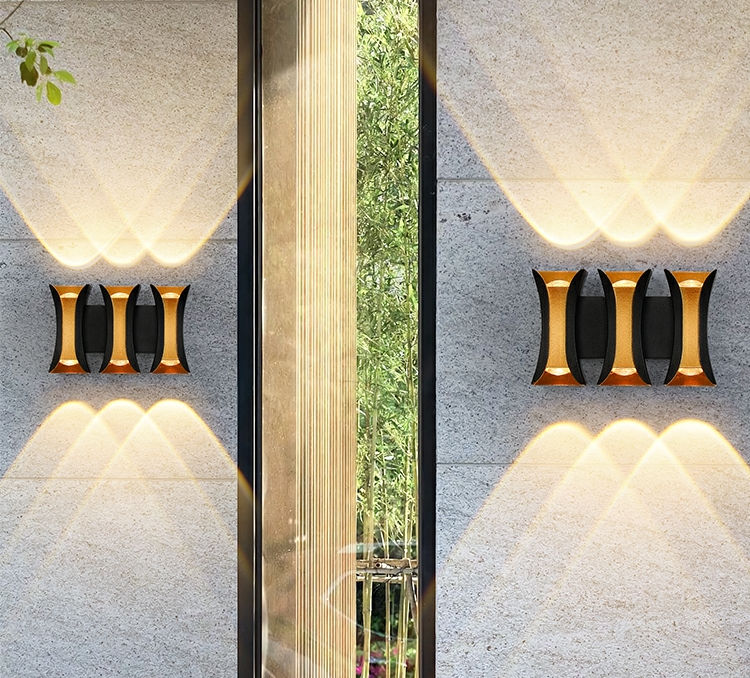 Neue wasserdichte LED-Wandleuchte mit schwarzem langen Streifen für RGB-Außenbalkon, Aluminium, Veranda, Gartenleuchte, Villa, Wandleuchte